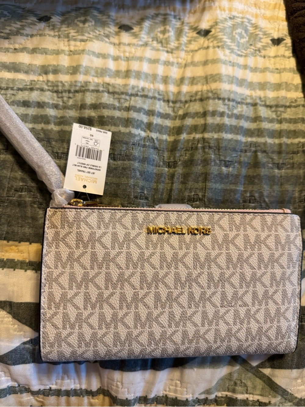 Michael Kors Jet Set Travel Large Wristlet Wallet Blush pink nwt